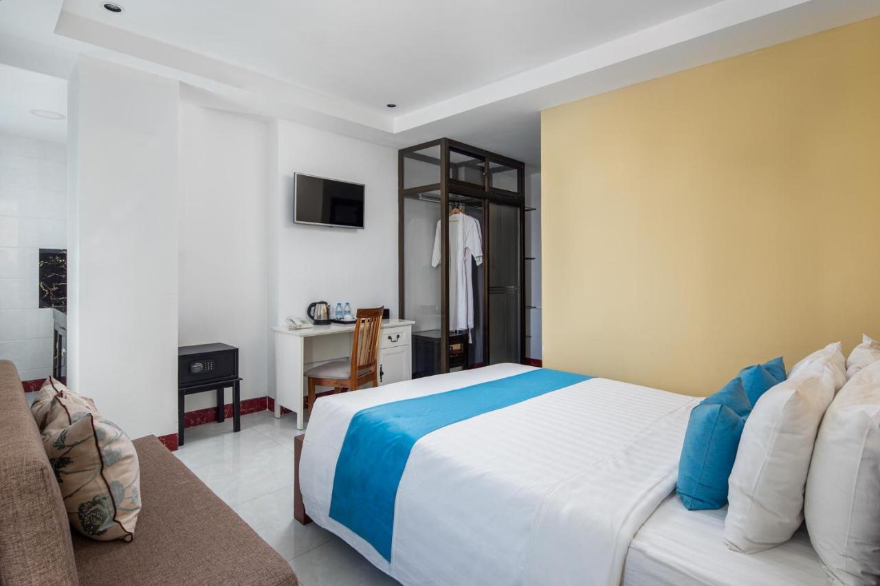 Hotel Botum Palace 4*